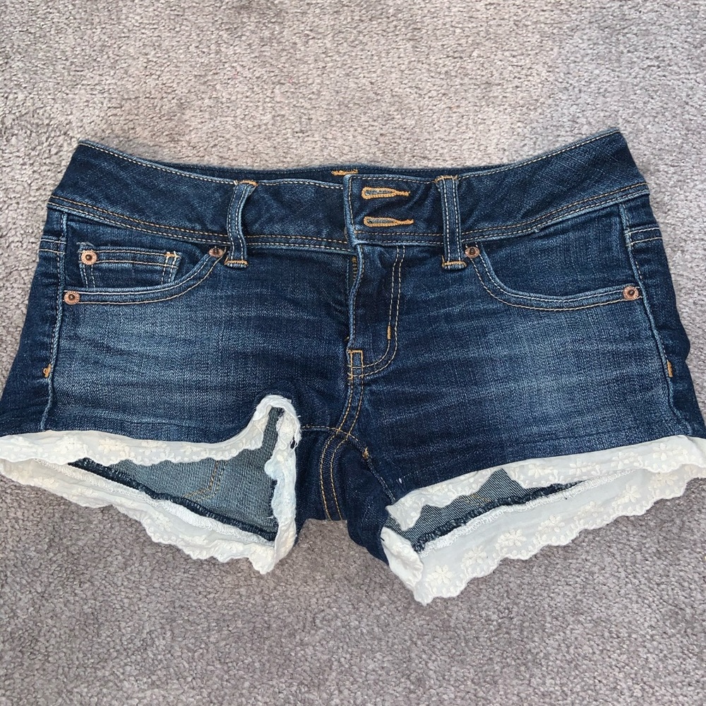 American eagle size 2 booty shorts